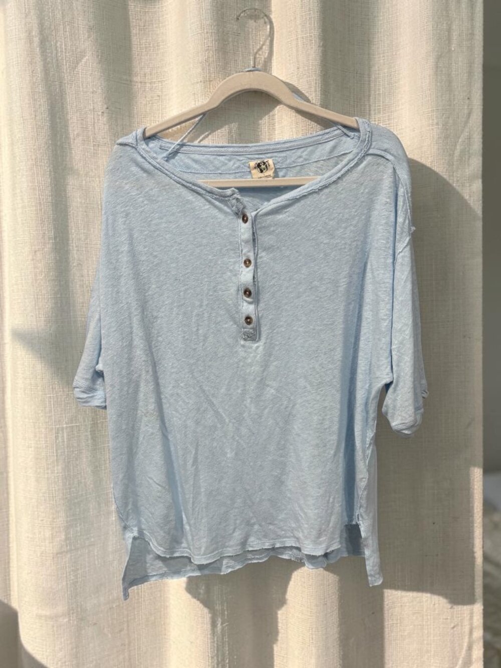 We The Free Size Large Light Blue T Shirt